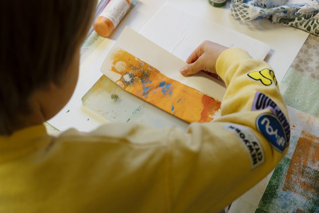 Lapsille ja nuorille gelli painanta 1
